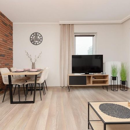 Modern One Bedroom Apartment With Parking In Lodz By Renters Prestige Bagian luar foto