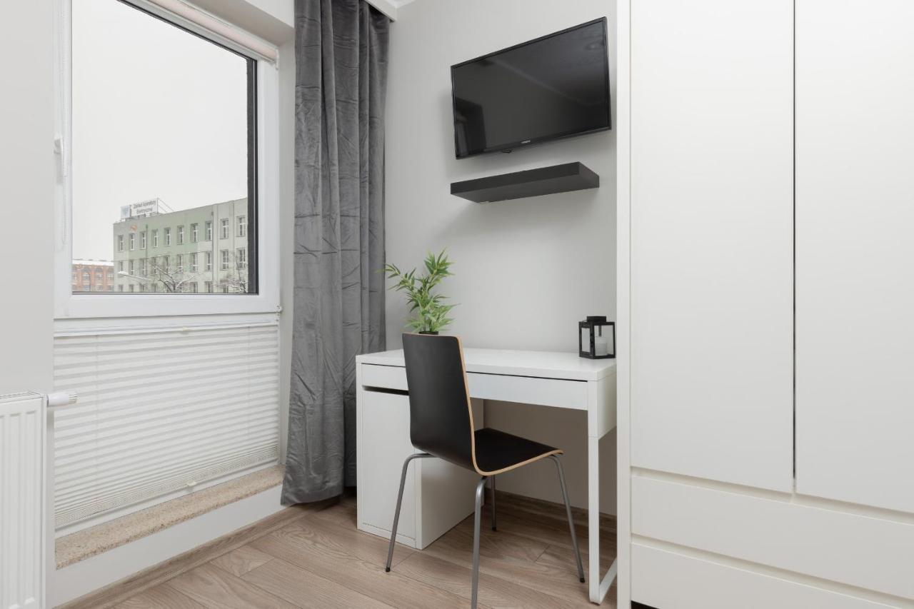 Modern One Bedroom Apartment With Parking In Lodz By Renters Prestige Bagian luar foto
