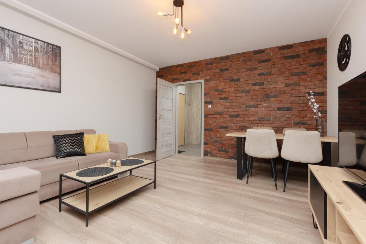 Modern One Bedroom Apartment With Parking In Lodz By Renters Prestige Bagian luar foto